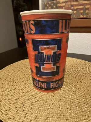 Illinois Fighting Illini Plastic Drinking Cup 32oz With Hologram Graphics - Image 1 of 4