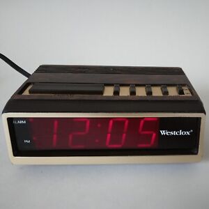Westclox Model 22714 Mini Alarm Clock-Wood Grain-Red LED-Tested Works
