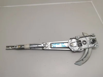 ALZACRISTALLO ELETTRICO ANT. DX PER PIAGGIO Porter Pick-up 56582R (93>) - Immagine 1 di 2