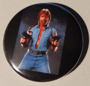 1x Chuck Norris Button Fun Ultra Ultras Humor Action - Picture 1 of 1