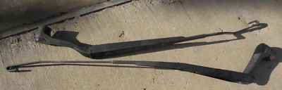 2004-2008 Mazda RX-8 Windshield Wiper Arm Set Left Right used oem - Image 1 of 4