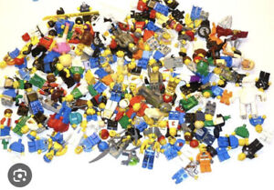 10 Lego Figuren jeweils mit Einem Zubehör..Männchen Sammlung Konvolut Minifigur