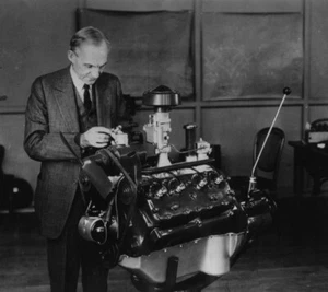 HENRY FORD V8 MOTOR BRILLANTE FOTO DE PÓSTER Coche Detroit hecho América 1195 - Imagen 1 de 1