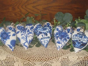 5 Blue White Chinoiserie Fabric Hearts Bowl Fillers Handmade Gift Ornaments - Picture 1 of 4