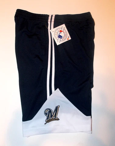 Majestic Milwaukee Brewers   Boys Shorts  NWT Cover