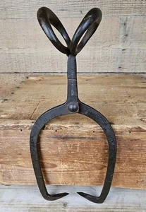 Antique Cast Iron Ice Block Tongs / Log Lifting Hook Rustic Tool Gifford Co. 547 - Picture 1 of 12