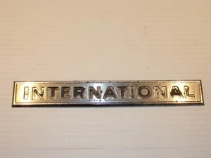 1972 International Travelall Tailgate Emblem OEM 2754244-R1 73 74 75 - Bild 1 von 4