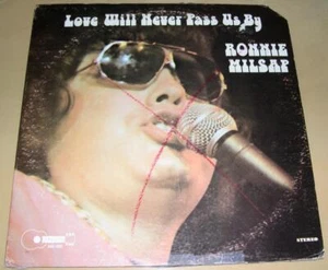 RONNIE MILSAP - Love Will Never Pass Us By (LP, 1975) Very Good+ - Picture 1 of 1
