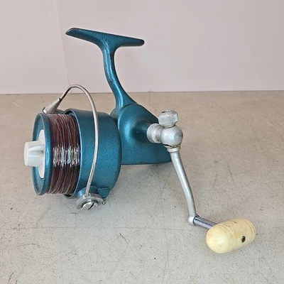 De colección Penn Spinfisher 704 "greenie" funciona muy bien Hecho en EE. UU. Foto 1 de 4