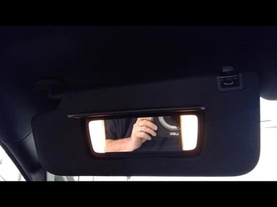 Driver Sun Visor With Illumination Fits 19-23 SILVERADO 1500 PICKUP 1348137 Foto 1 de 4