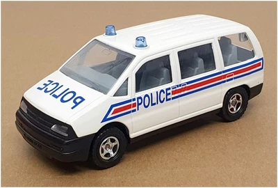 Majorette 1/32 Scale 3030 - Peugeot 806 Monospace Police - White - Image 1 of 4