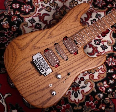 Charvel Guthrie Govan 美国签名 HSH 焦糖灰电吉他 — 第 1/4 张图片