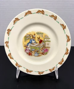 Royal Doulton Bunnykins Bone China 8" Small Salad Plate Mother Kids Baking - Picture 1 of 5