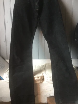 jean velours noir fines cotes LEVI SRAUSS 551 .T 30/34 . ( TI ) - Photo 1/3