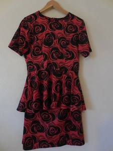 Sz.M  Two Peaces  Floral  Peplum Hem Short Sleeve Top and Skirt --  Red/Black  - Picture 1 of 6