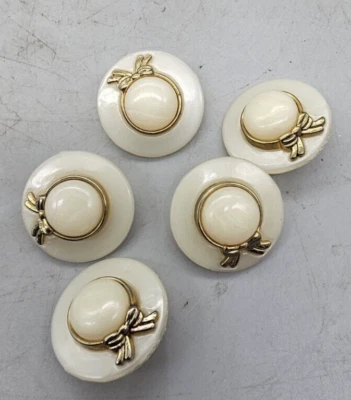 Lote (5) Sombrero de fantasía para dama con adornos de botones blancos  Foto 1 de 4