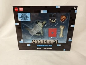 Minecraft Diamond Level Wolf Action Figure 5.5" Toy Collectible - Picture 1 of 6