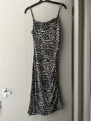 H&M Animal Print Dress women Size 8 - Image 1 of 4