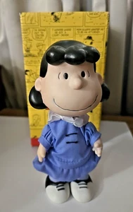 Peanuts Gallery Hallmark Figurine 2000 Lucy NOS Limited Edition #9687 - Picture 1 of 9