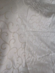 Avon Home Fashions Metallic Scrolled Damask Tablecloth 59" x 102" vtg - Bild 1 von 5