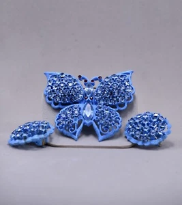Weiss Spilla E Orecchìni Clip vintage Color Blu Con Pietre Colorate Firma Weiss - Foto 1 di 2