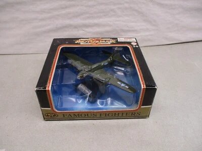 Motor Max Famous Fighters B-17 Flying Fortress - Image 1 of 3