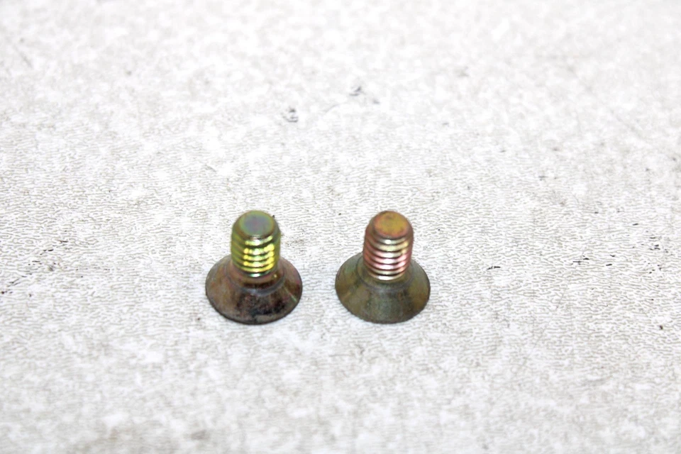 03 Polaris Xc Sp 800 Oem Starter Ring Gear Bolt (Pair) 7515351 SP0 - Image 1 of 4
