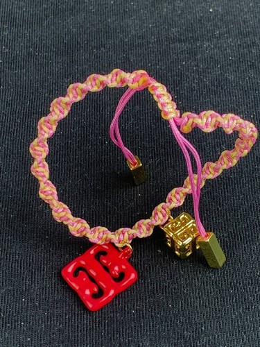 Bracciale Givenchy con ciondolo in corda regolabile rosa e oro
