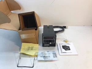 ***NEW*** Omega Engineering BS5001k2 Temperature Controller - Picture 1 of 5