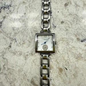Pre- Owned Women's Kenneth Cole New York  Watch with square face - Picture 1 of 7