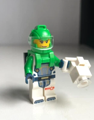 Astronaut - Female, White Spacesuit w harnessSPACE Lego minifigure cty1726 60431 - Image 1 of 2