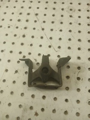 Infiniti G35 M37 Q70 2004-2019 sistema de escape inferior suspensión de goma 20651-7W000 Foto 1 de 4