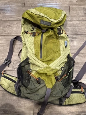 Mochila de día ligera para mujer REI Quick UL verde talla M Foto 1 de 4