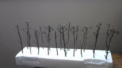 HO Scale Dead Trees 5 Inches to 6 Inches Tall (Lot of 5 Trees) - Image 1 of 4