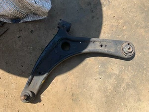 09-15 BRAZO DE CONTROL INFERIOR DELANTERO DERECHO MITSUBISHI LANCER RALLIART - Imagen 1 de 2