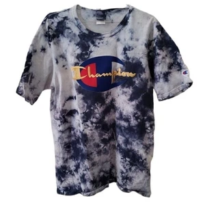 Camiseta de manga corta Champion azul con logotipo adornado tie dye para hombre - Imagen 1 de 4