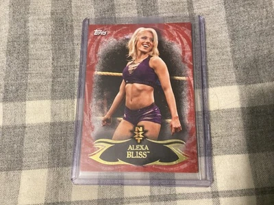 Tarjeta de novato indiscutible WWE ALEXA BLISS 2015 TOPPS # NXT 17 ¡VARIANTE PARALELA ROJA! Foto 1 de 2