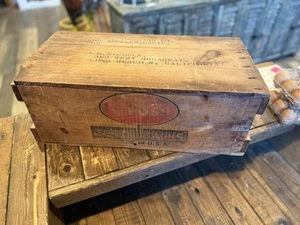Vintage Wood Crate Cross Upholstery Sterilized Tacks Wooden Box With Lid (5A) - Picture 1 of 8