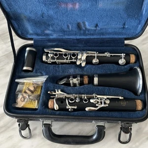 Buffet Crampon Paris B12 Clarinet and Original Hard Case - Picture 1 of 8