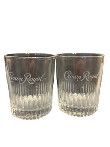 Vetro Whisky Vintage CROWN ROYAL In rilievo Rocce Rotonde Incise (set di 2) - Foto 1 di 4