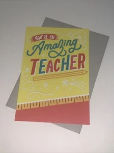 Tarjeta de agradecimiento Hallmark Teacher: eres increíble gracias por un año realmente genial - Imagen 1 de 5