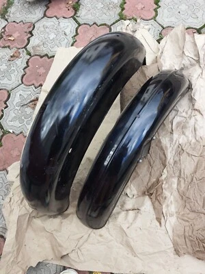 PAR ORIGINAL RARO Kotflügel para-lama dianteiro PANNONIA T5 PANONIA ПАННОНИЯ NOVO - Imagem 1 de 4