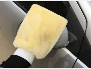 Sale! 1X Car Wash Glove Microfiber Hand Wash Repair Shop Cleaning Detailing Fur - Picture 1 of 8
