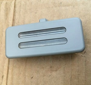 Luz parasol BMW 320d SE E90 (09/09) - 6962011 **Pieza original BMW** - Imagen 1 de 8
