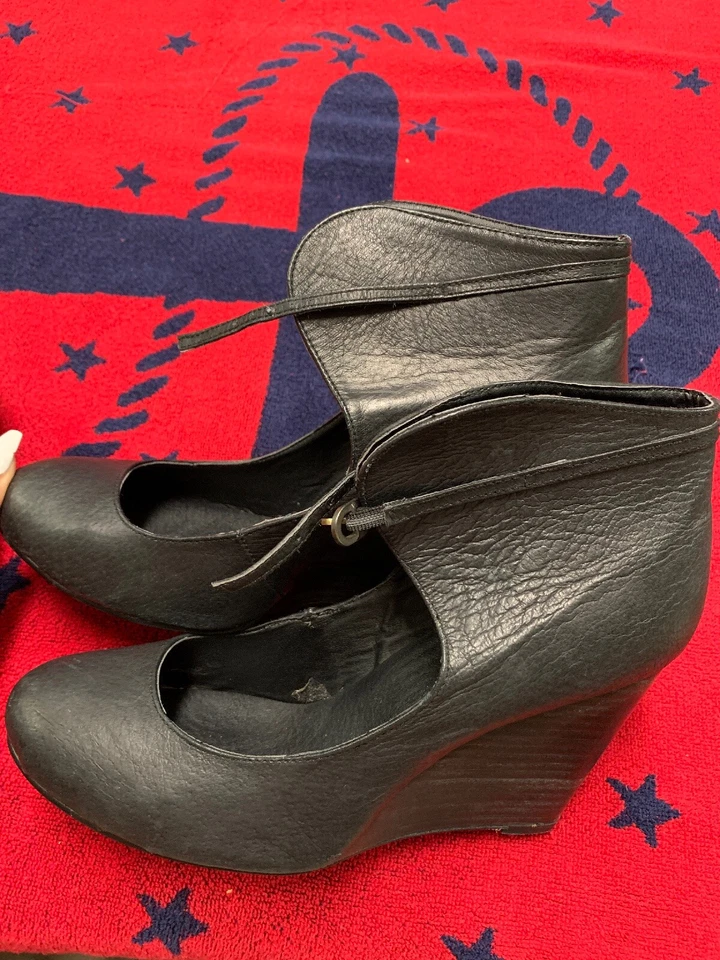 Deena & Ozzy From Urban Outfitters, Wedge Heels, Size 10 - Image 1 of 4