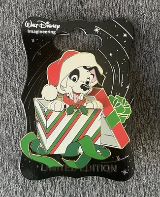 WDI 101 DALMATIANS PATCH PUPPY HOLIDAY GIFT LE 250 PIN ~ FREE SHIPPING! - Image 1 of 4