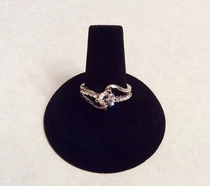 Cubic Zirconia 18K white gold plated ring Size: 6 7 8 9 - Picture 1 of 4