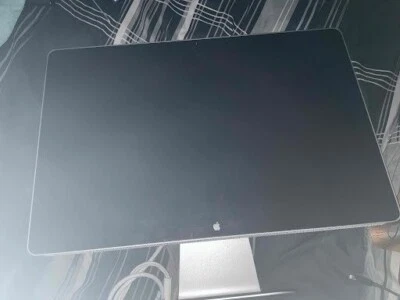 Apple Cinema Display A1267 LCD 24 Inch Monitor - Image 1 of 4