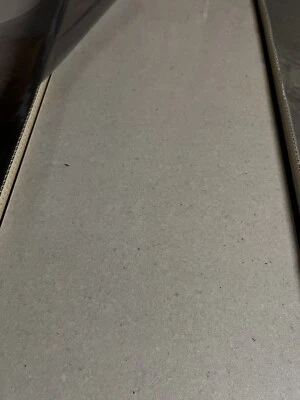 软木浮地板 - 900 毫米 x 300 毫米 (35.43 英寸 x 11.81) x 11 毫米厚。 101.8 平方英尺 — 第 1/2 张图片