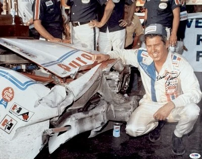 David Pearson Signed (1976 Daytona 500) 16x20 Photo PSA/DNA - Image 1 of 2